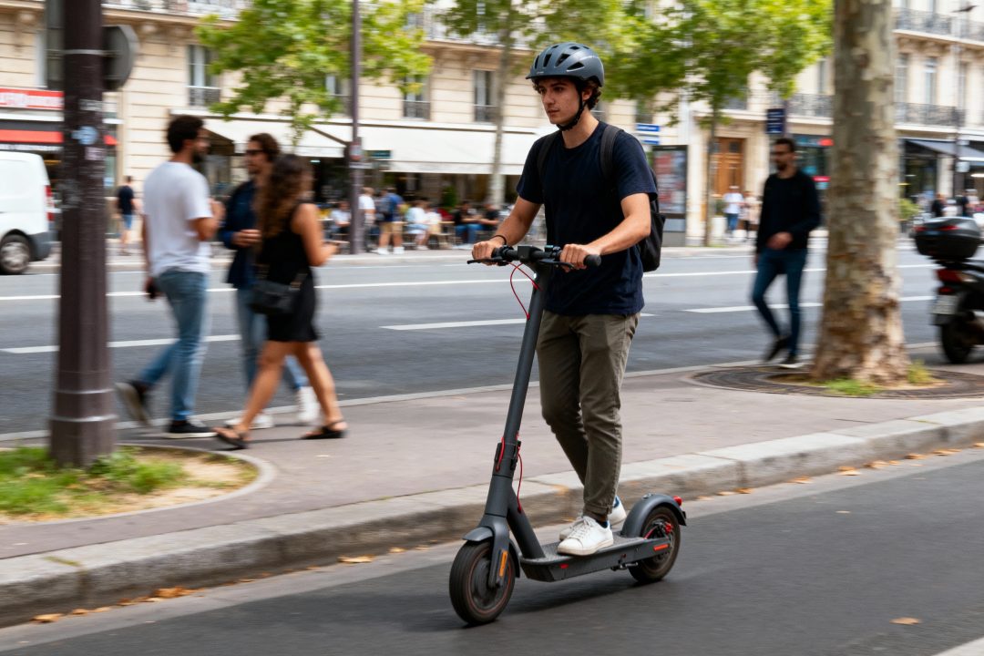 est ce que le casque est obligatoire en trottinette électrique